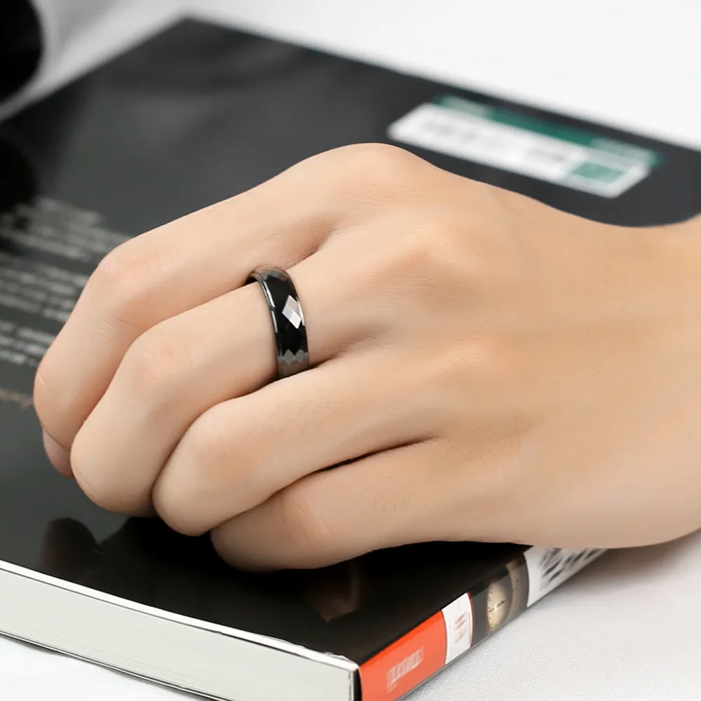 黑色戒指